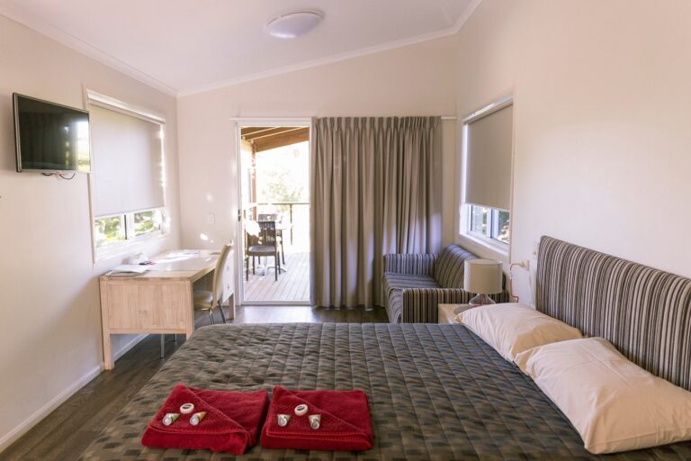 Savanah Lodge