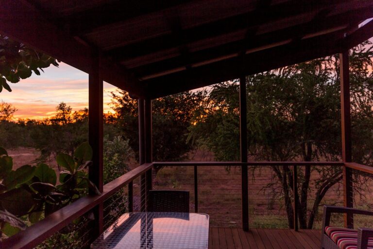 Savanah Lodge