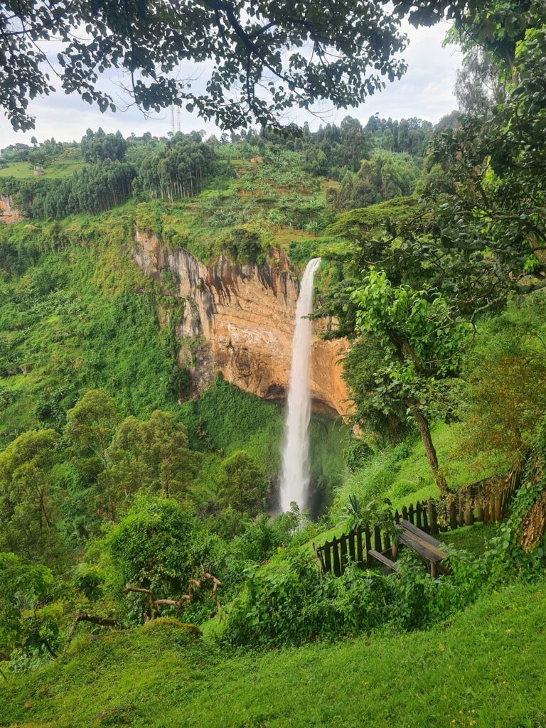 Sipi Falls & Pian Upe Wildlife Reserve
