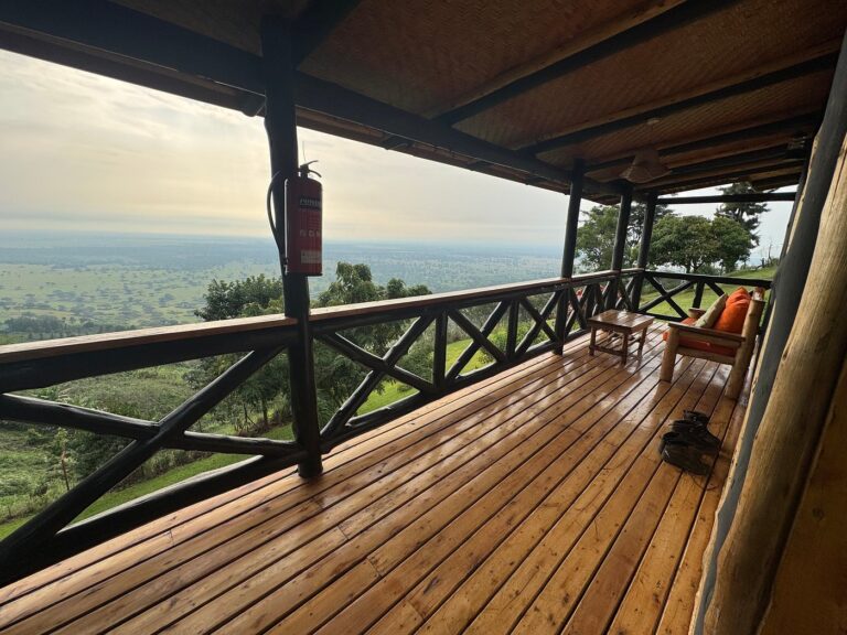 Twin lakes Safari Lodge