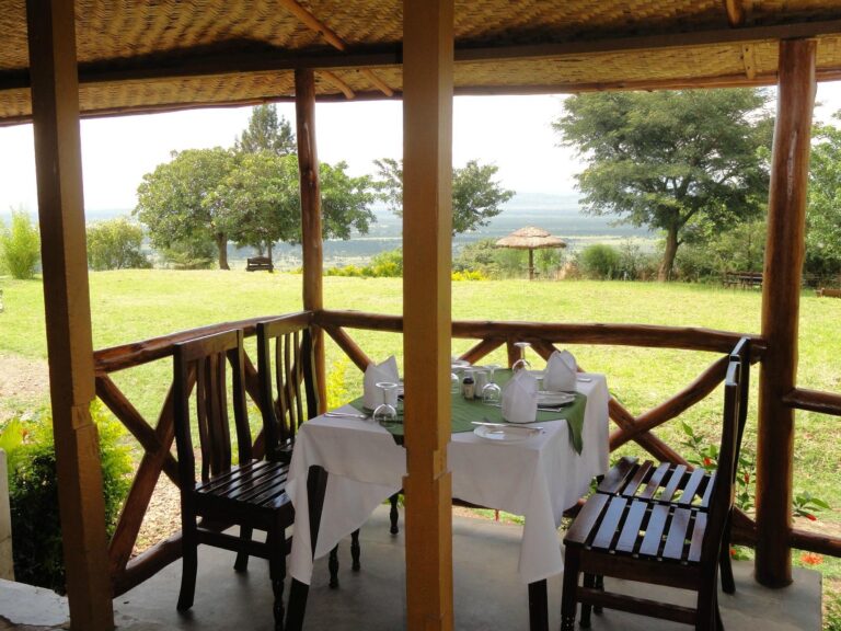 Twin lakes Safari Lodge